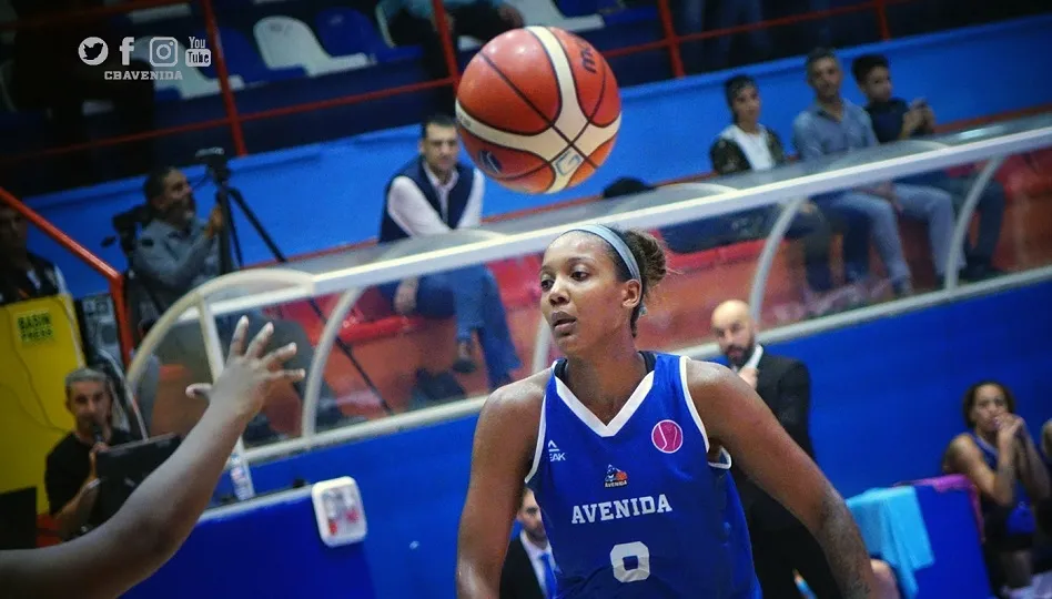 Robinson, en el partido de Euroliga ante el Hatay. Foto: Perfumerias Avenida