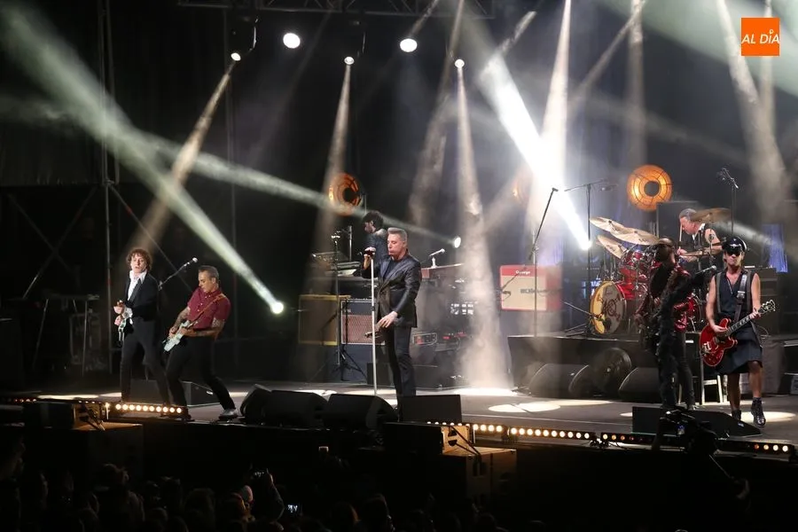 Loquillo en el Multiusos Sánchez Paraíso / Foto: Alberto Martín.