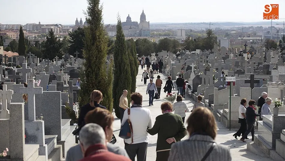 Medidas especiales de la Policía Local desde hoy, domingo, hasta el jueves ante la masiva afluencia al cementerio