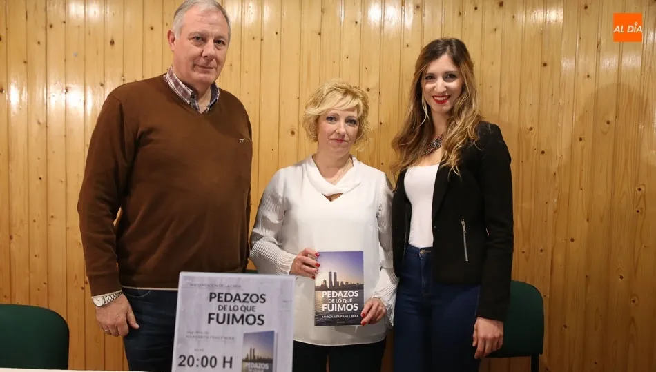 Margarita Fraile Mira posa junto a su obra / Foto: Alberto Martín.