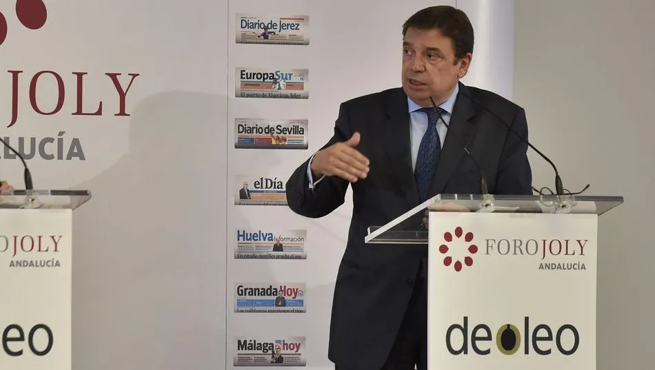 El ministro no es partidario de cambios en la actual Norma de Calidad