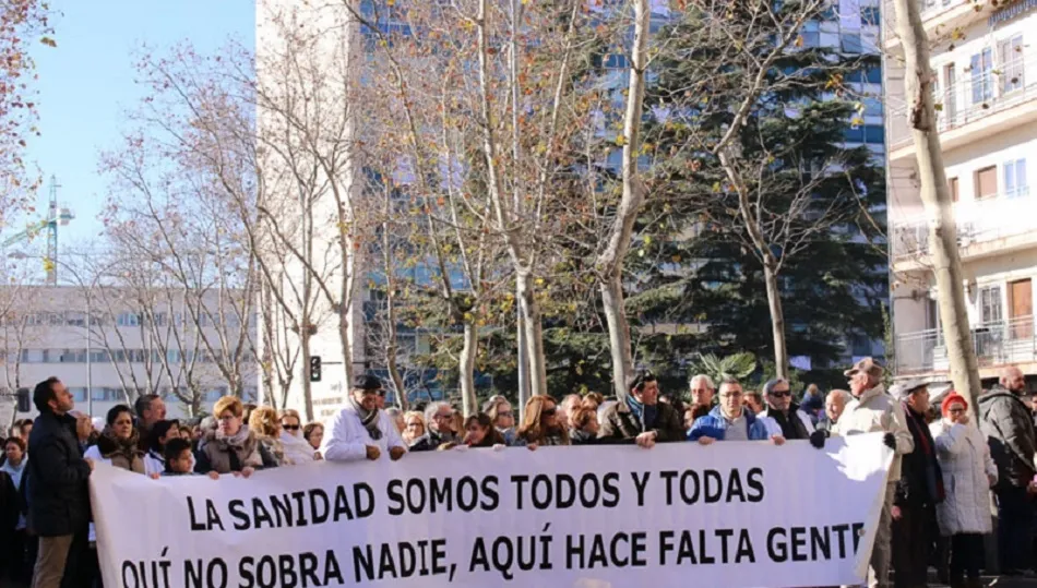 Una de las marchas de la marea blanca celebrada hace unos meses.