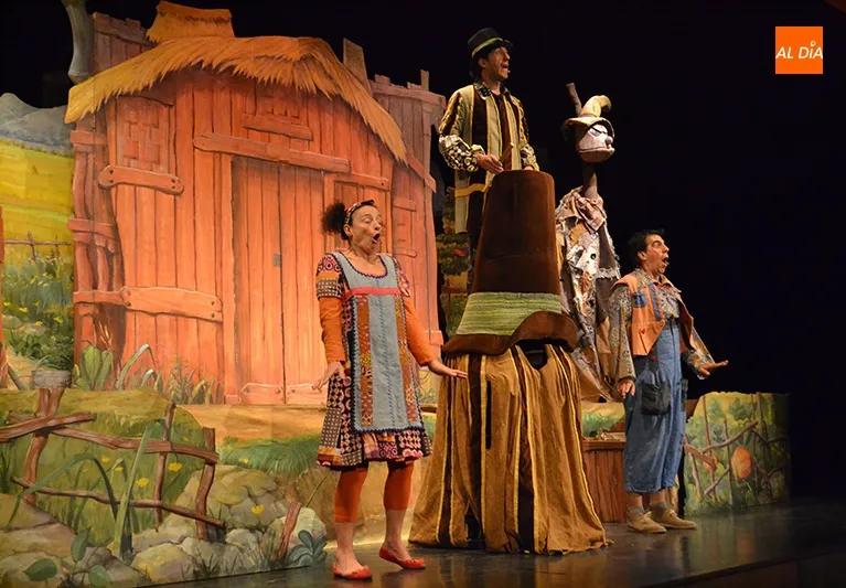 El Espantapájaros fantasma de Mutis Teatro llegaba este jueves al CDS