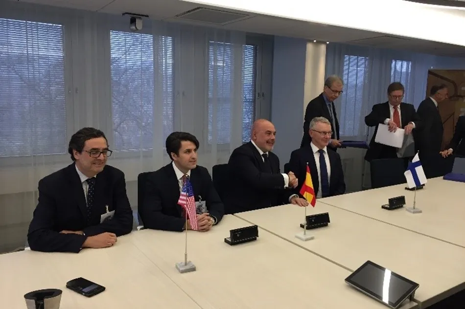 Firma de GENUSA y TVO