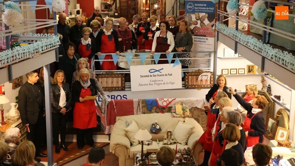 Un instante de la inauguración del rastrillo. Fotos: Alberto Martín