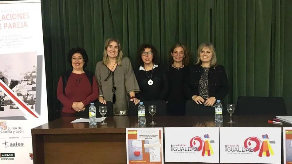 Las responsables de la jornada, durante el acto.