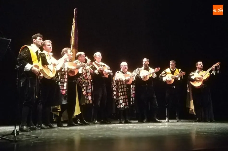 Un momento del concurso-certamen de tunas de Medicina, este sábado en Salamanca