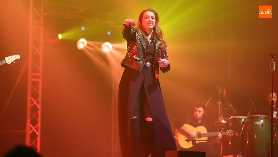 Concierto de Niña Pastori en el Multiusos Sánchez Paraíso