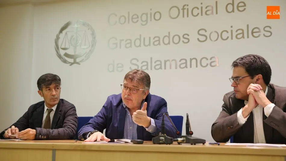 José Antonio Sánchez, Ángel Castilla y Vicencio Gómez, en la presentación del curso. Foto: Alberto Martíno