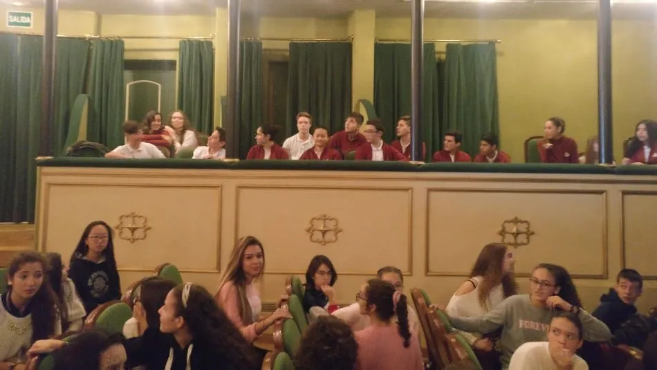 Los alumnos del San Juan Bosco, durante el espectáculo.