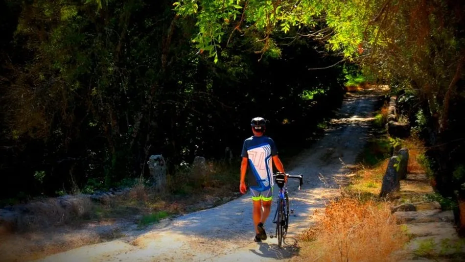 Caminando en bicicleta, fotografía que ha logrado el primer premio