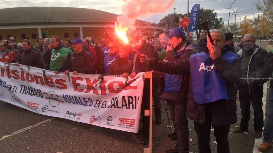 Los visitantes no fueron informados por la Administración Penitenciaria del conflicto que se estaba produciendo en los accesos al centro.