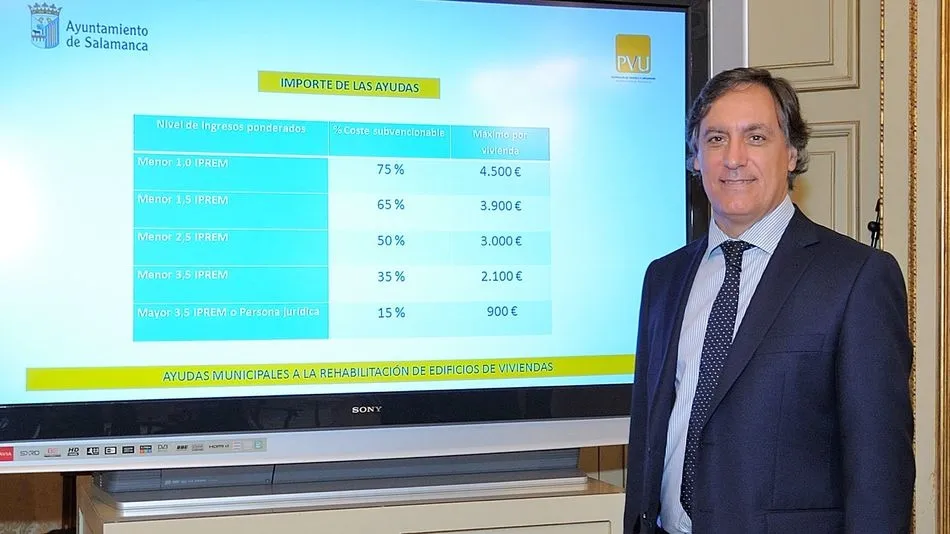 Carlos García Carbayo, concejal de Fomento, en la presentación del Plan de Rehabilitación de Viviendas