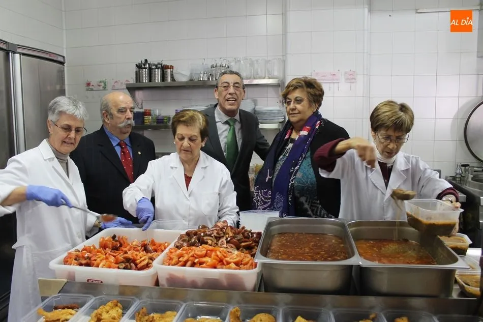 Visita del delegado territorial de la Junta al Comedor de los Pobres