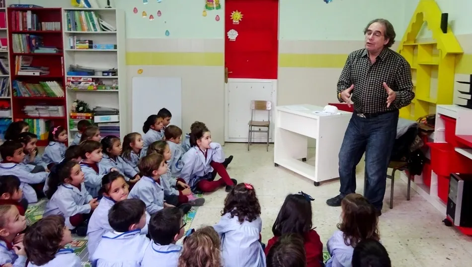 Los estudiantes de 3º de Infantil no se perdieron ningún detalle de estos cuentos