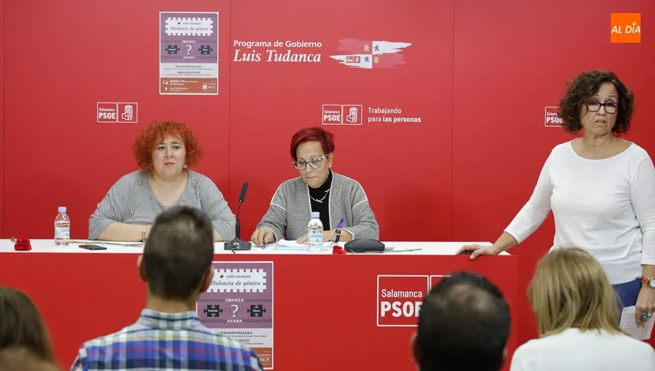 Coloquio sobre violencia de género en la sede del PSOE / Foto: Alberto Martín.