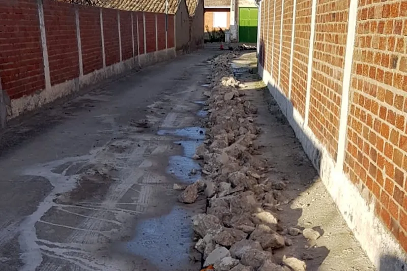 El Ayuntamiento de Rágama sustituye 400 metros de la red de tuberías