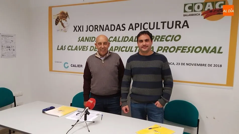 Aurelio Pérez, coordinador regional de COAG y Tomás Fernández, técnico apícola