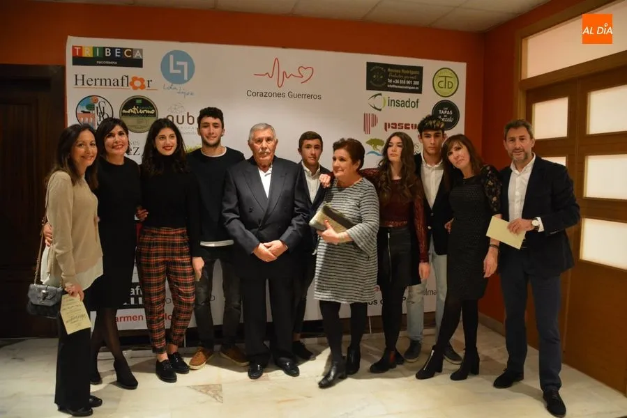 Miembros de la asociación posan ante la cámara / Foto: Lydia González.