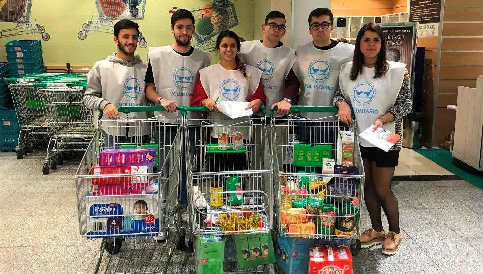 La campaña de recogida de alimentos se celebró el año pasado con un gran éxito