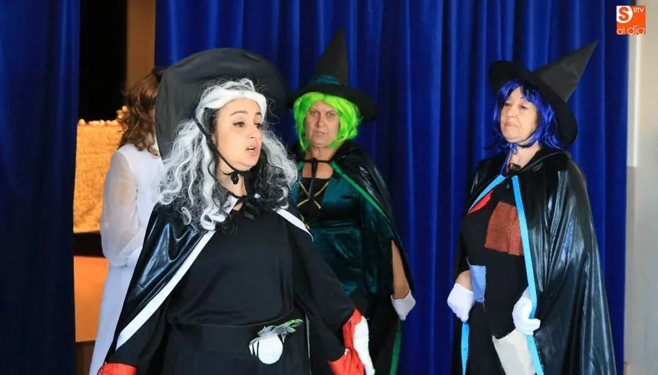 Representación teatral Aires de bruja, del grupo Buenas Amigas de Buenos Aires