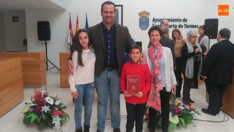 Participantes en el acto homenaje a la Constitución en Santa Marta de Tormes
