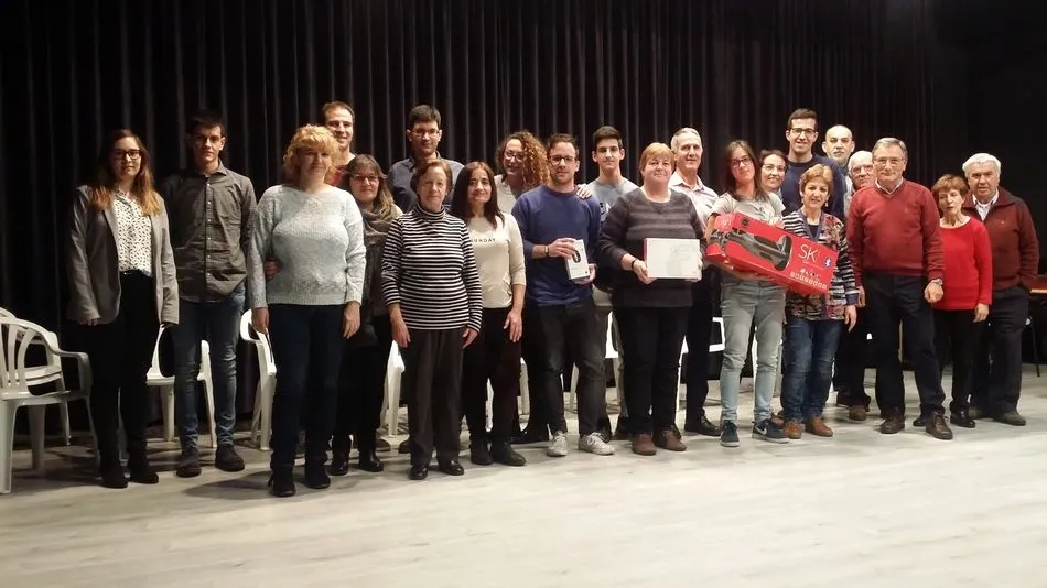 Organizadores y participantes en el concurso cultural del año pasado