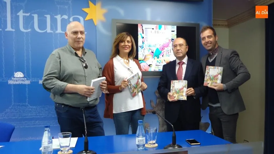 Isabel Bernarno en la rueda de prensa sobre su novela, junto al ilustrador José Revilla y el actor Jes Martin’s