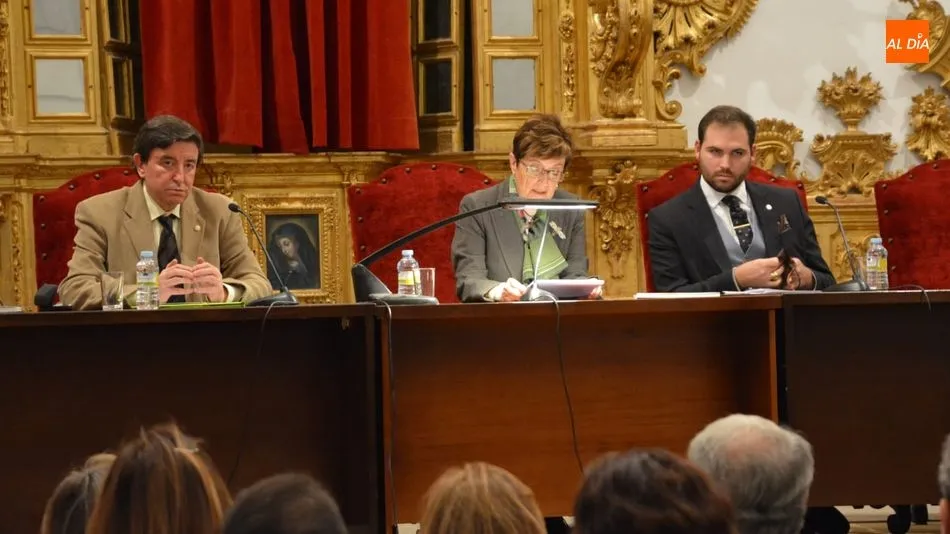 Momento de la presentación del libro ‘La Compañía de Jesús en Salamanca’  / Foto: Lydia González.