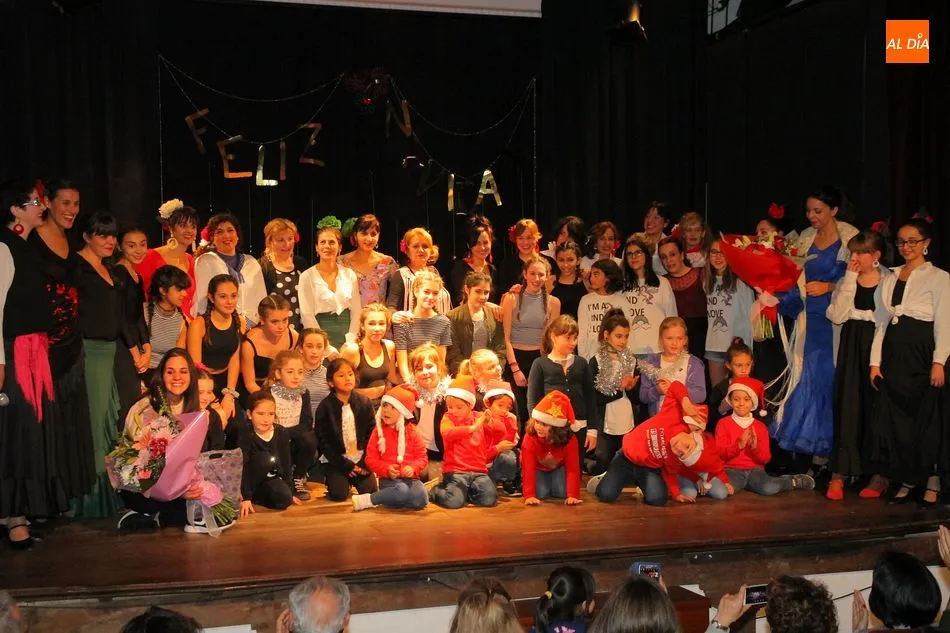 Numerosos alumnos volverán a subirse al escenario en la gala benéfica navideña en La Alberca