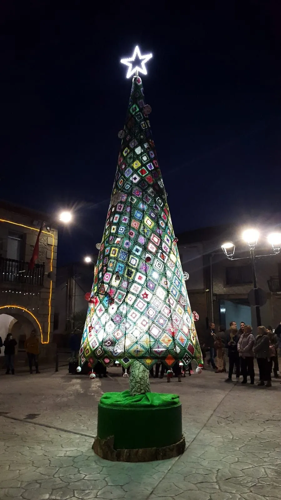 Barruecopardo vive su II Matanza Tradicional con cinco matanceros de honor  