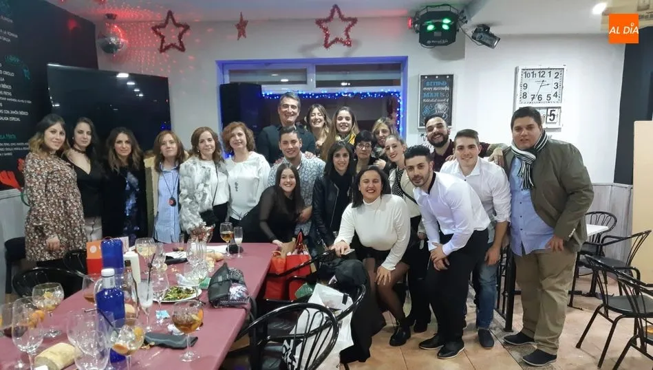 Cena navideña de trabajadores y alumnos en prácticas del Centro Entrecaminos de Aspace