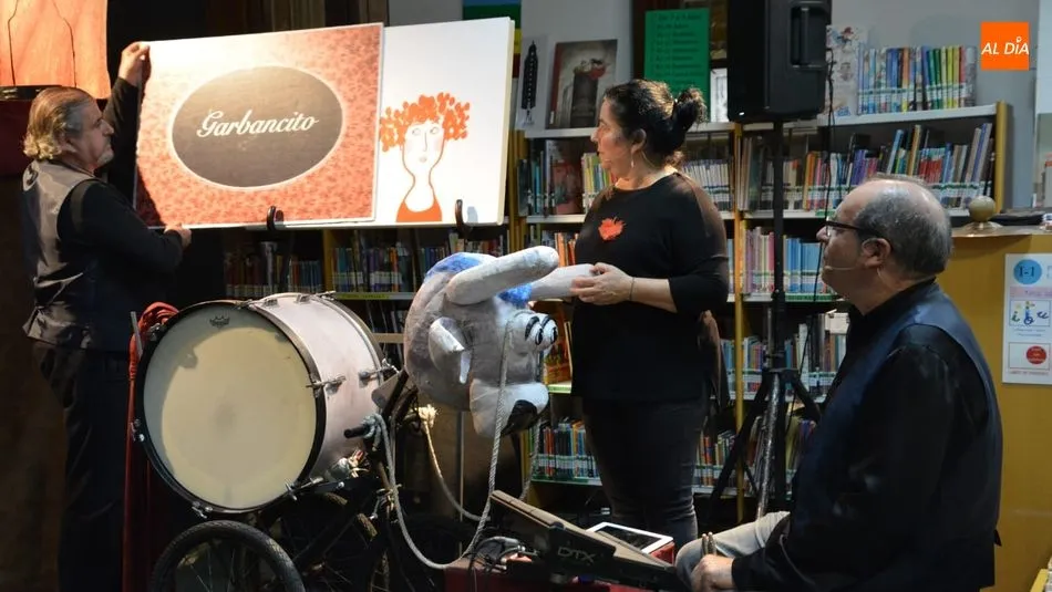 Un momento de la actuación ‘Garbancito en la barriga del buey / Foto: Lydia González.