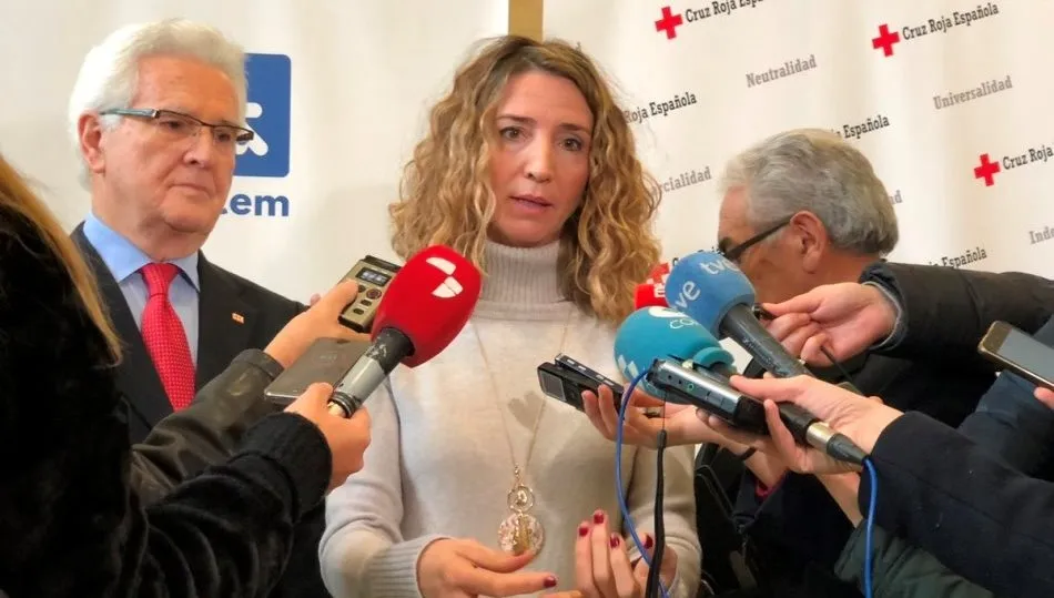 La consejera de Familia e Igualdad de Oportunidades, Alicia García, junto al presidente de ACCEM España, Pedro Puente, y al presidente del Comité Autonómico de Cruz Roja Española en Castilla y León, José Varela