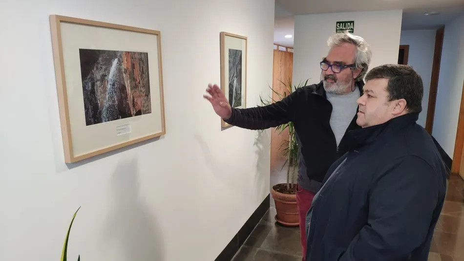 El concejal de Cultura visita la exposición que estará abierta hasta el 15 de febrero