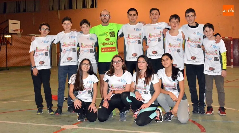 El entrenador se muestra orgulloso de los adolescentes del club / E. Corredera