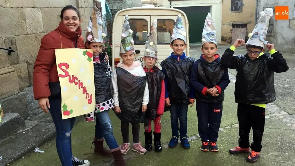 Los niños participaron por equipos en la Búsqueda del tesoro el día 8 de diciembre