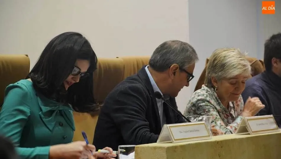 Los concejales de Ganemos Salamanca durante el pleno extraordinario