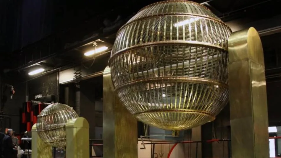 Los bombos que repartirán la suerte en el Teatro_Real