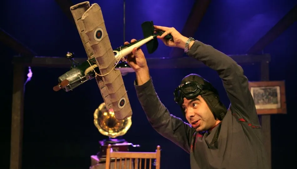 Fabularia Teatro desde su formación como compañía profesional ha destacado por una esmerada y cuidada puesta en escena de sus montajes