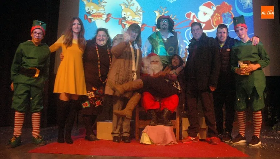 Vitiriteros animó la llegada de Papá Noel a Vitigudino / FOTOS: SILVESTRE