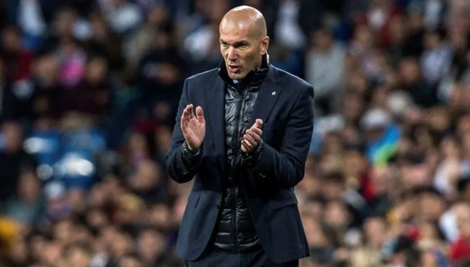 Zidane podría volver a los banquillos