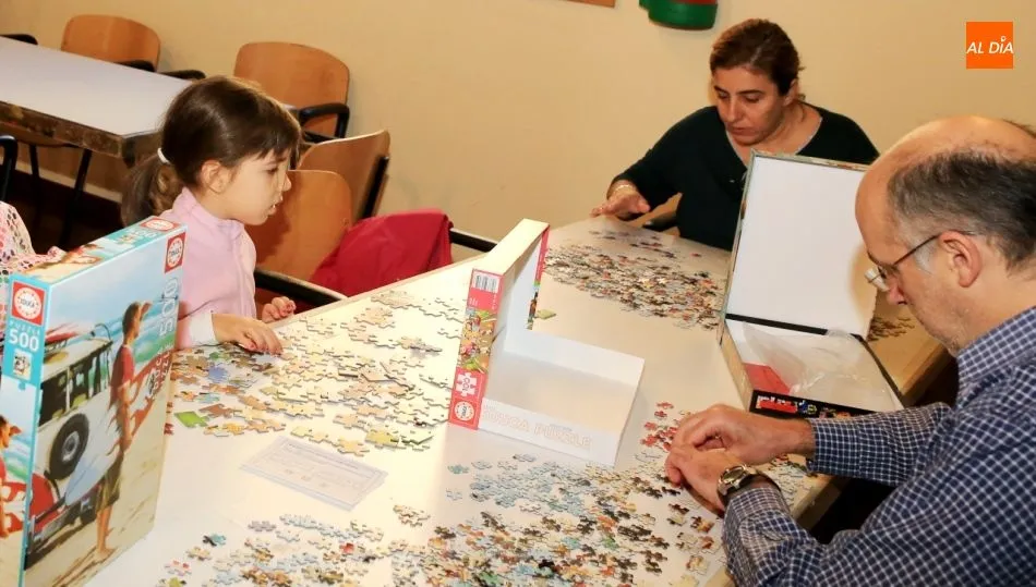 Concursantes de este certamen de puzles. Foto de Alberto Martín