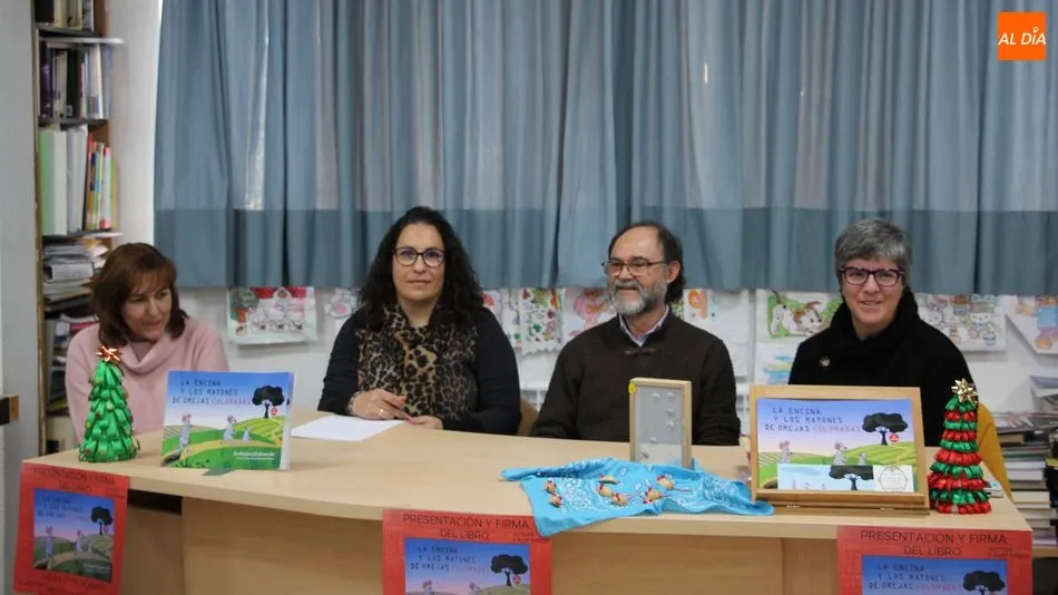 El cuento ‘La Encina y los Ratones de Orejas Coloradas’ se presentaba este jueves en Vitigudino