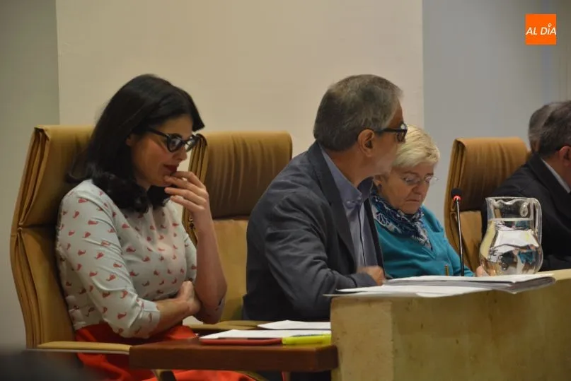 El grupo Ganemos presenta una moción para mejorar la movilidad de los barrios trastormesinos. Fotos: Lydia González