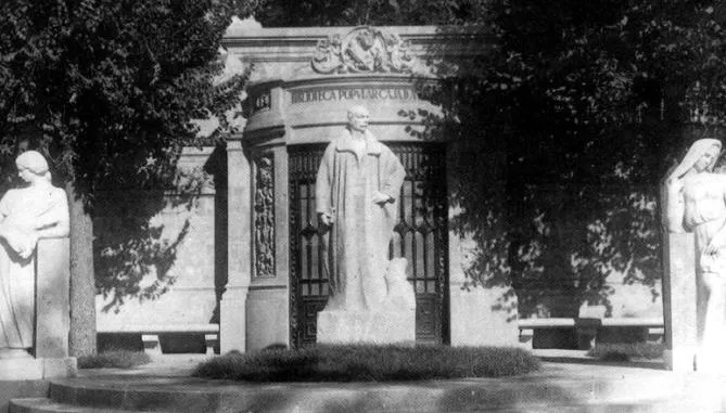El traslado del monumento a Gabriel y Galán
