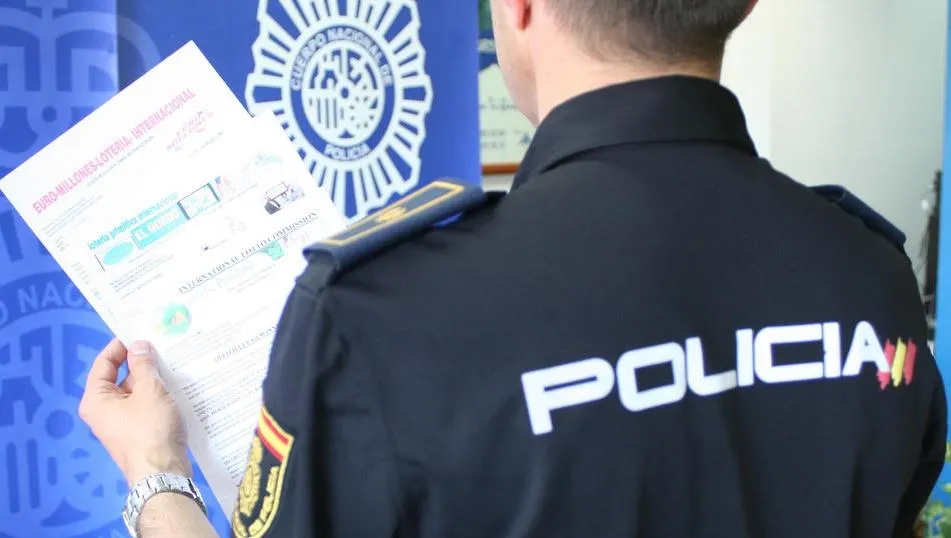 La precaución es uno de los mejores aliados en estos casos, se aconseja no facilitar datos personales y no dejar entrar en nuestros hogares a revisores sin identificación