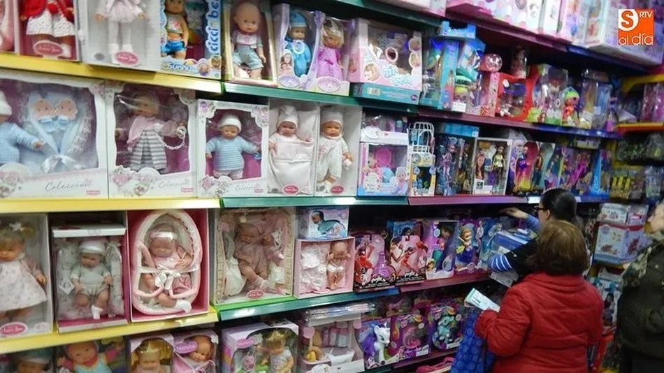 Electrónica, muñecas, peluches o viajes, entre los regalos de Reyes