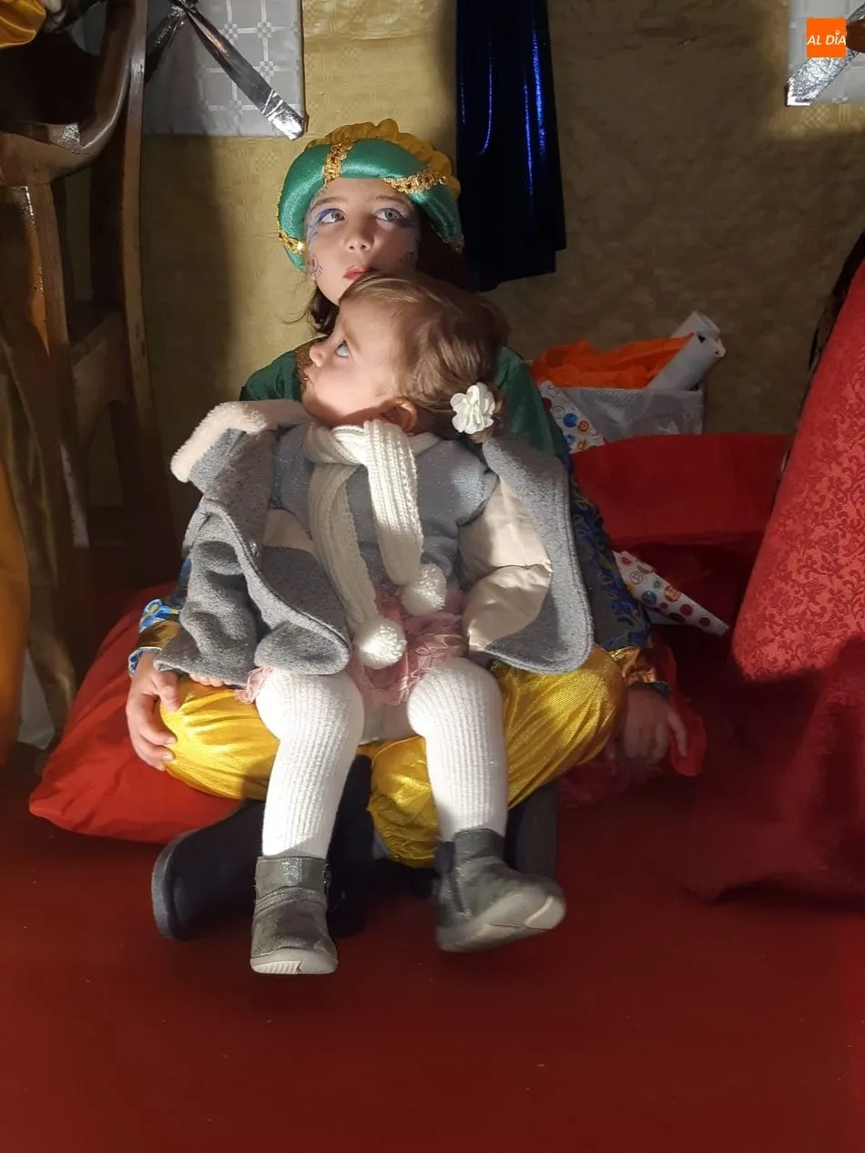 Melchor, Gaspar y Baltasar llenan de ilusión Zarza de Pumareda  