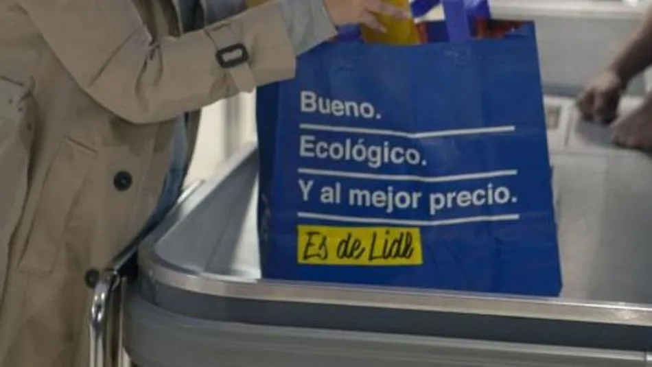 Lidl ha eliminado todas las bolsas de plástico de sus 550 establecimientos en España